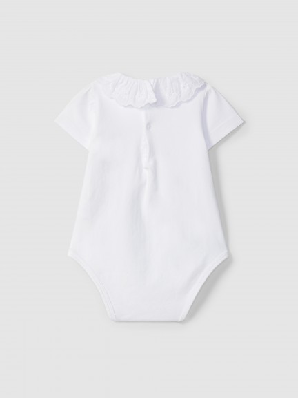 Body cuello de volante con bordado inglés Body cuello de volante con bordado inglés