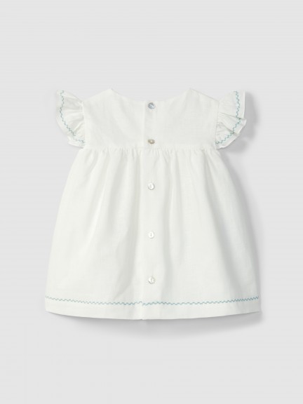 Vestido com detalhes de bordado em ponto cruz Vestido com detalhes de bordado em ponto cruz