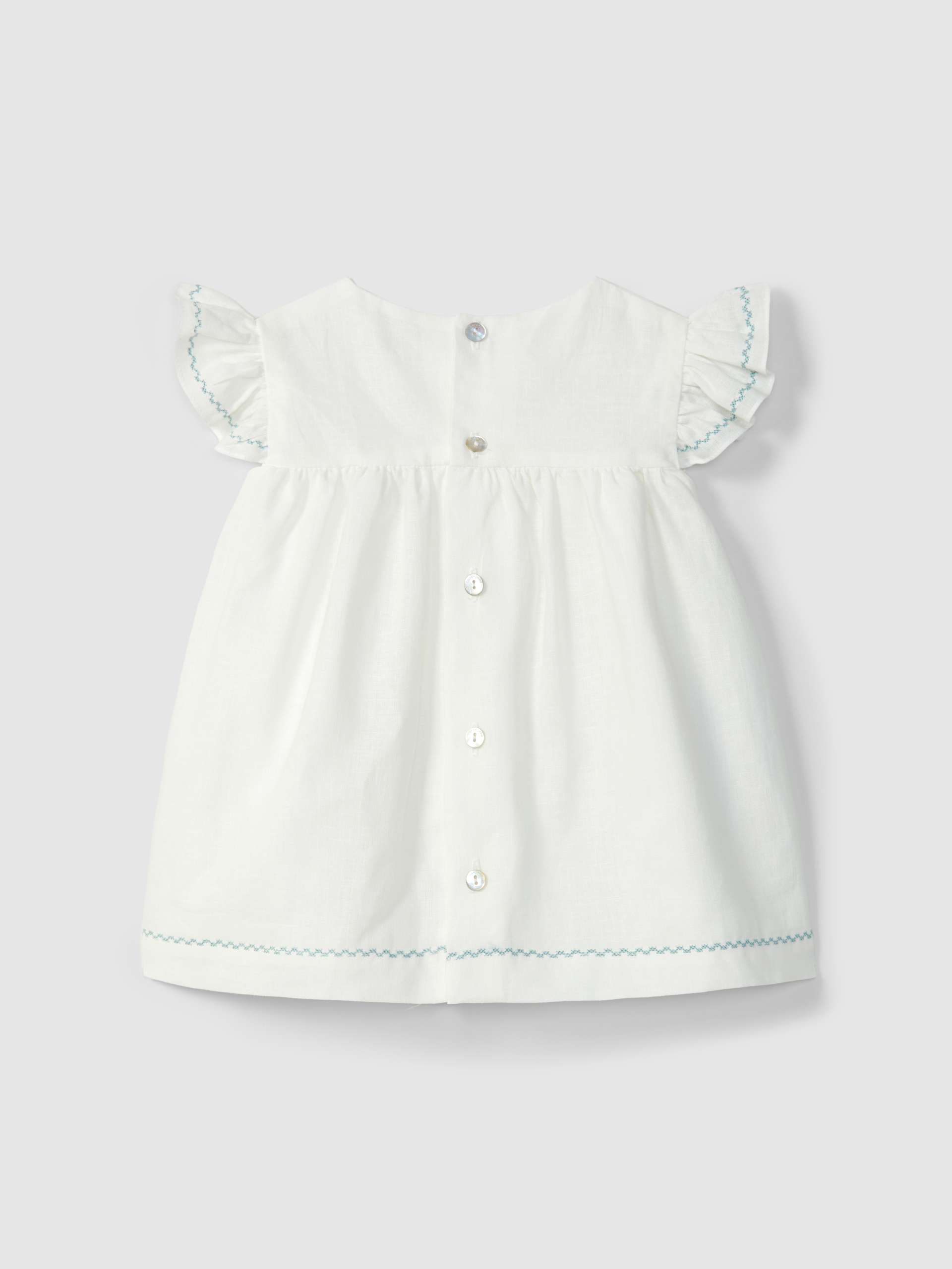 Vestido com detalhes de bordado em ponto cruz