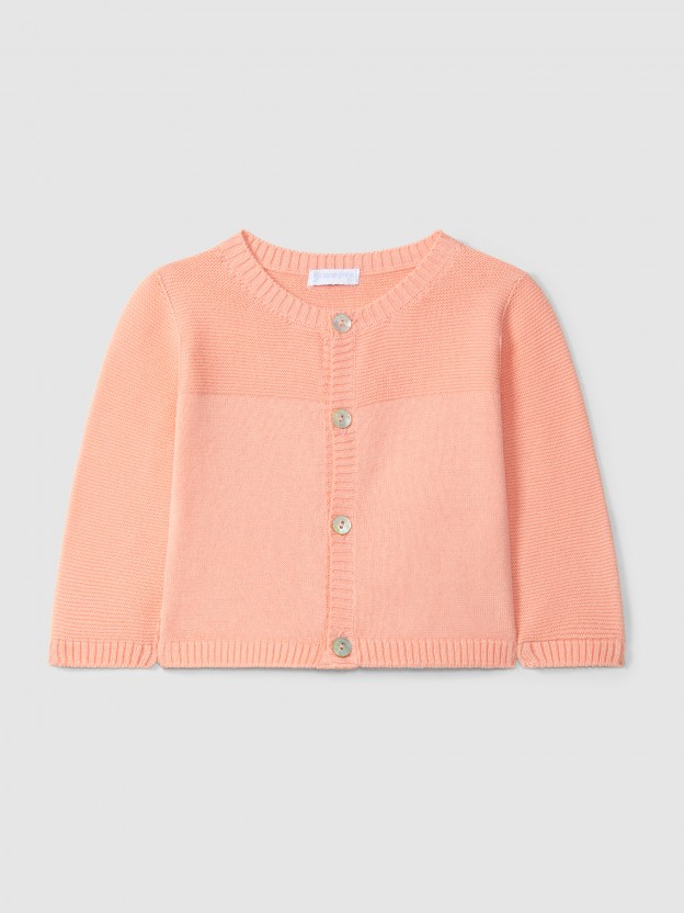 Gilet tricot� � col rond