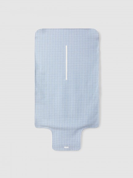 Jacquard knit diaper changing mat with checkered pattern Jacquard knit diaper changing mat with checkered pattern