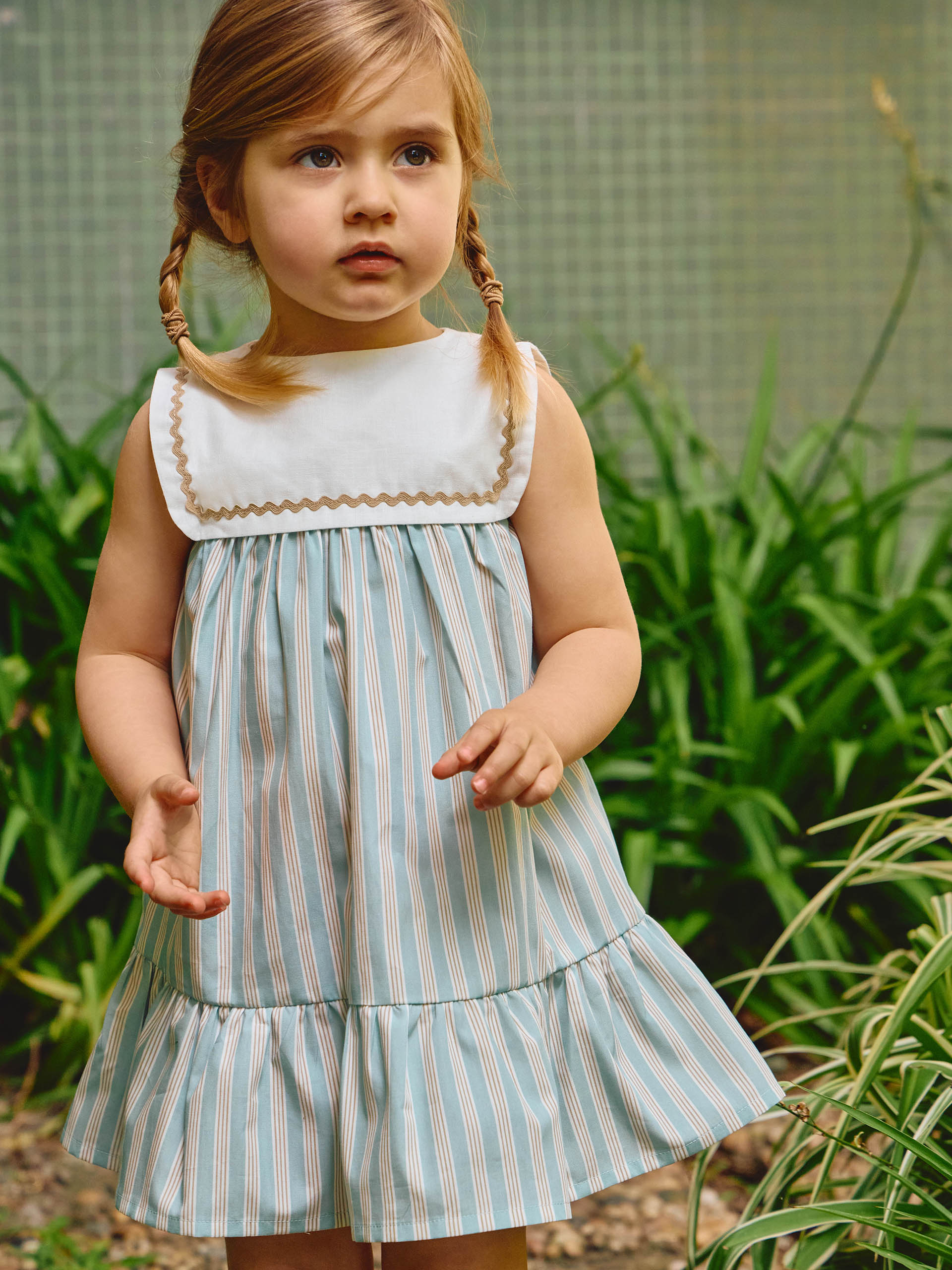 Vestido a rayas con detalle de zigzag