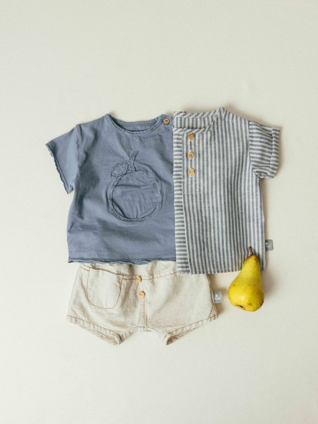 T-shirt with embroidery T-shirt with embroidery