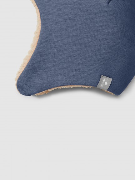 Bonnet en peluche avec pompon et doublure en fourrure Bonnet en peluche avec pompon et doublure en fourrure