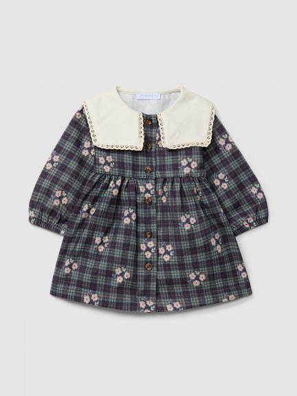 Vestido de flores con detalle de encaje en el cuello