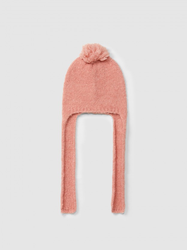 Knitted beanie with pom-pom and ribbons Knitted beanie with pom-pom and ribbons
