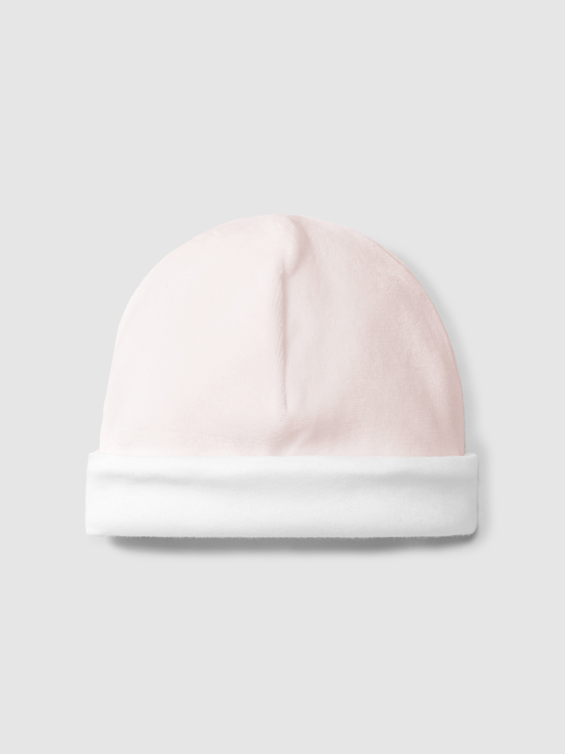 Gorro em veludo com detalhe em ponto cruz