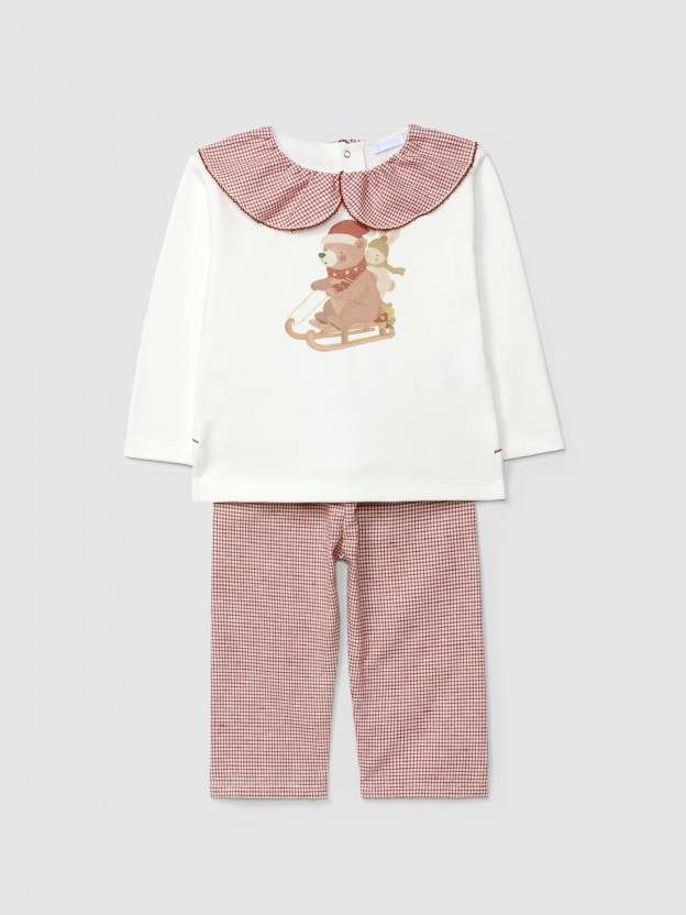 Pijama xadrez vichy urso e coelho no trenó com gola franzida Pijama xadrez vichy urso e coelho no trenó com gola franzida