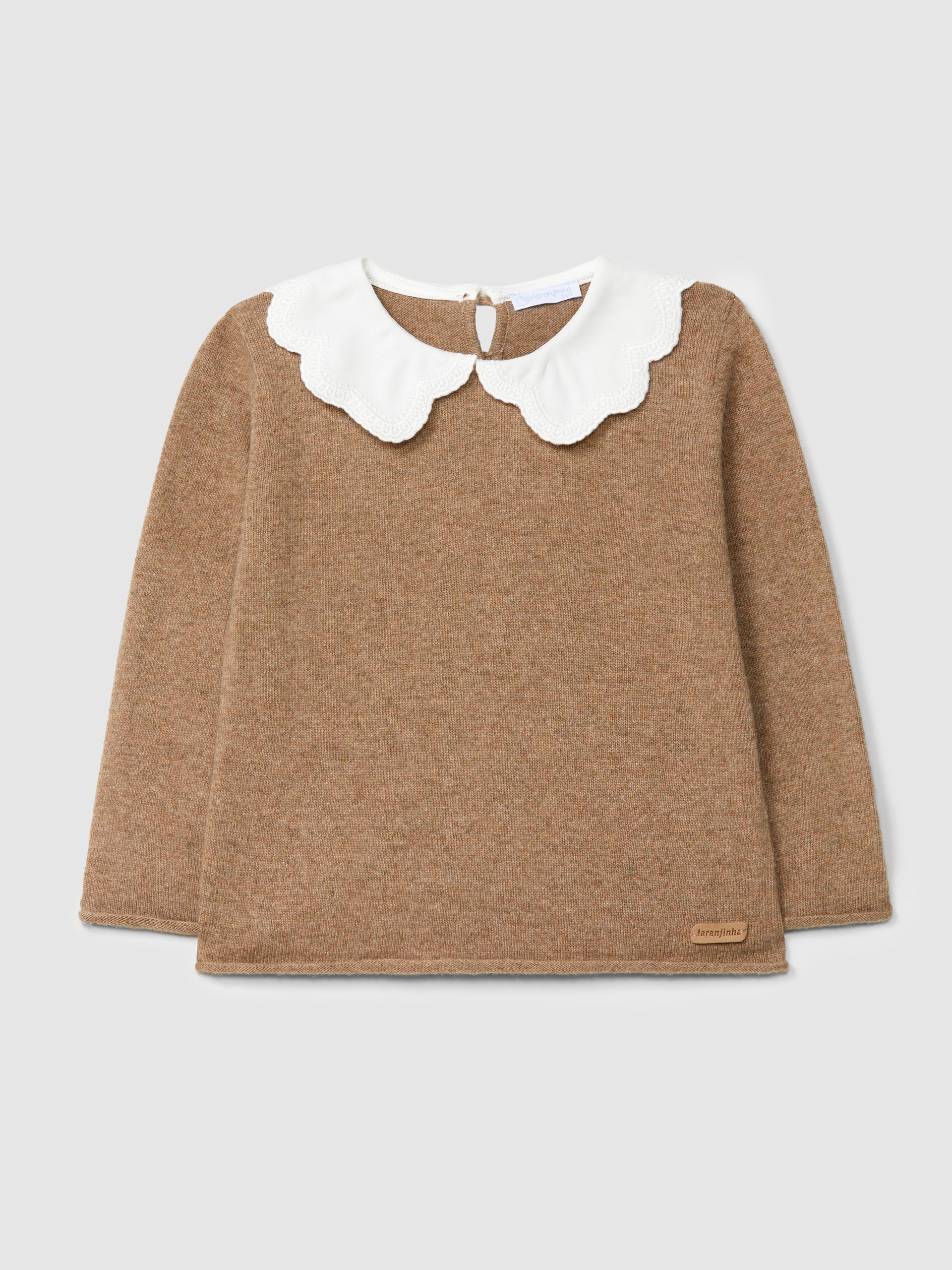 Pull tricoté à col brodé