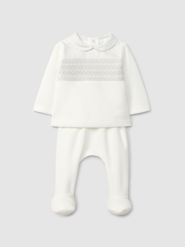 Two-piece set smocking detail Two-piece set smocking detail