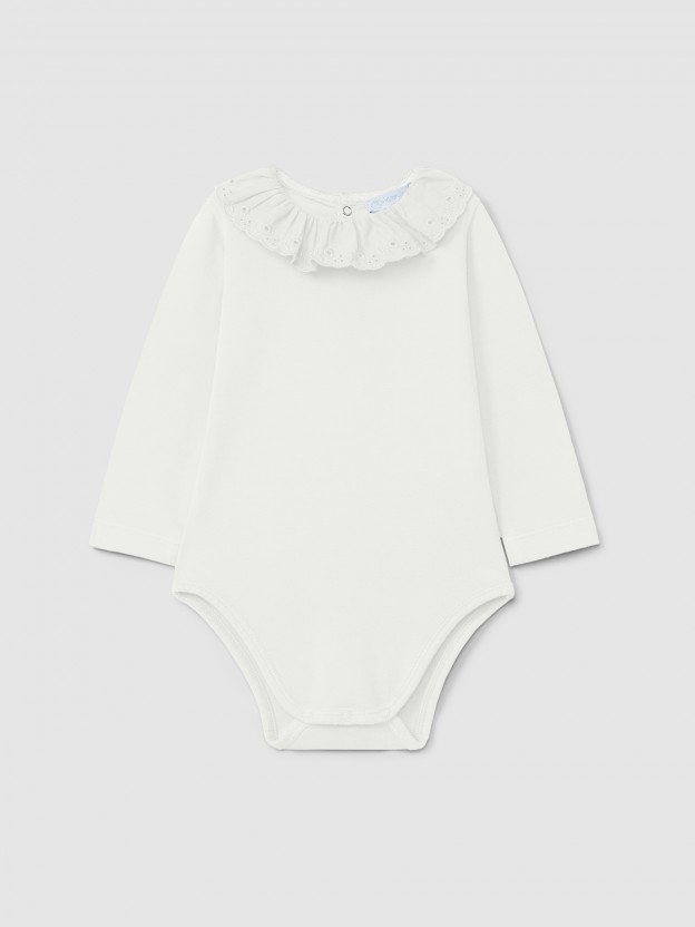 Body con cuello de volante bordado inglés Body con cuello de volante bordado inglés
