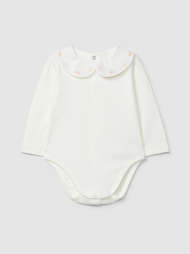 Bodysuit collar with embroidered delicate flowers Bodysuit collar with embroidered delicate flowers