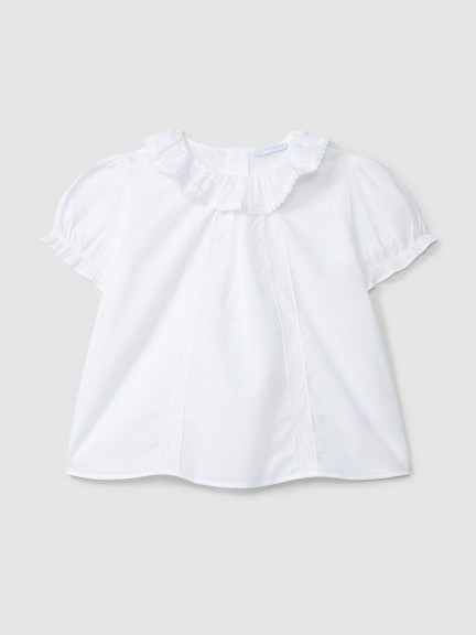 Blusa con detalles en encaje Blusa con detalles en encaje