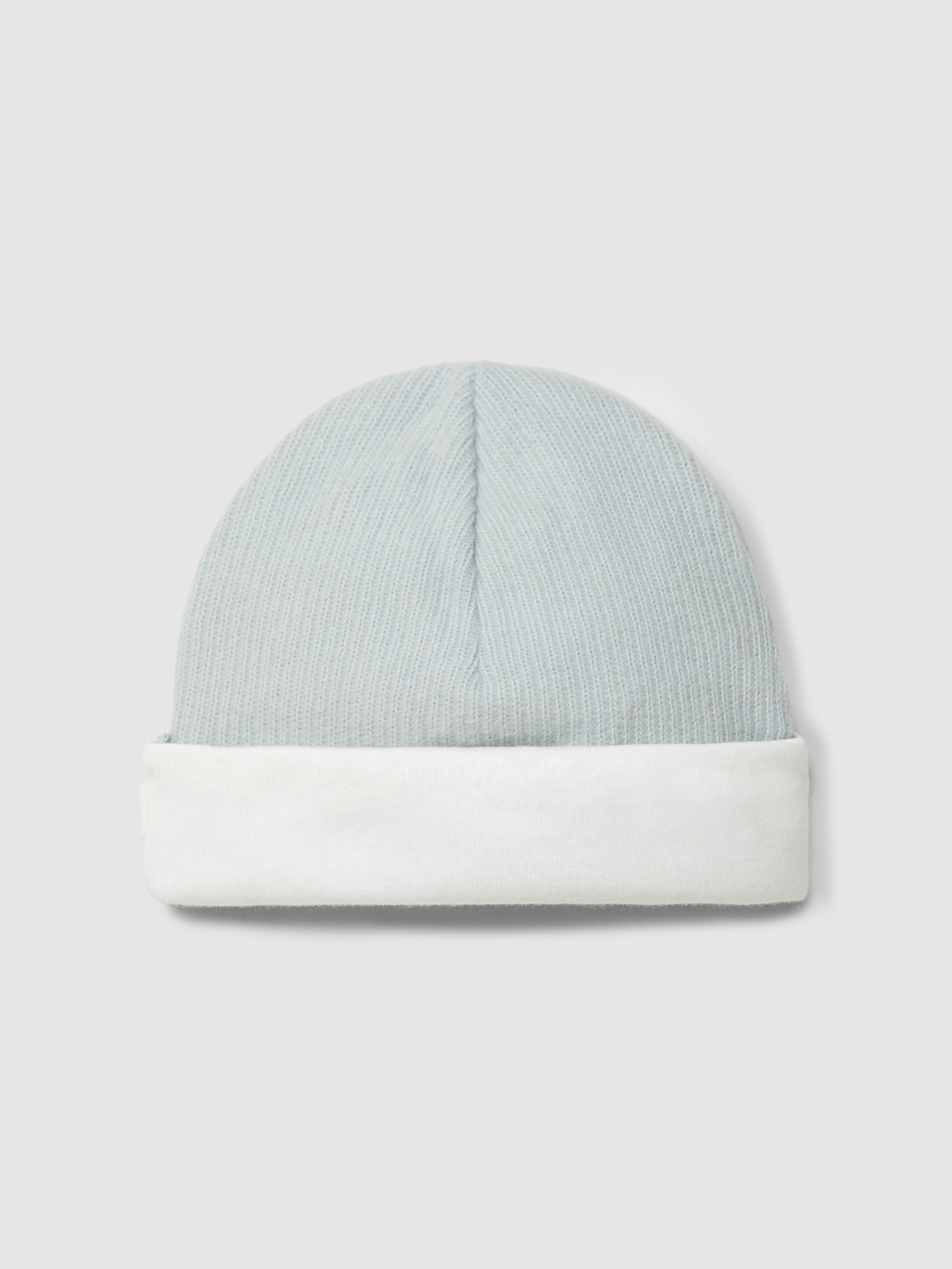 Organic cotton beanie with embroidered detail