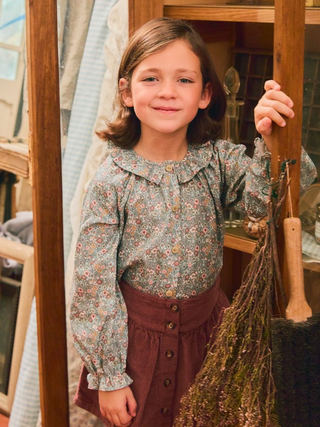 Pull-up corduroy skirt