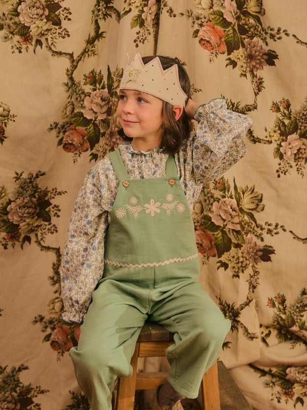 Blouse fleurs avec détail à volant Blouse fleurs avec détail à volant