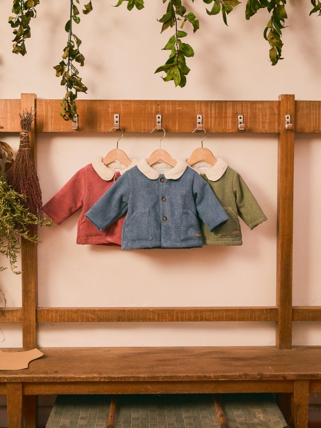 Veste en velours côtelé à fourrure Veste en velours côtelé à fourrure