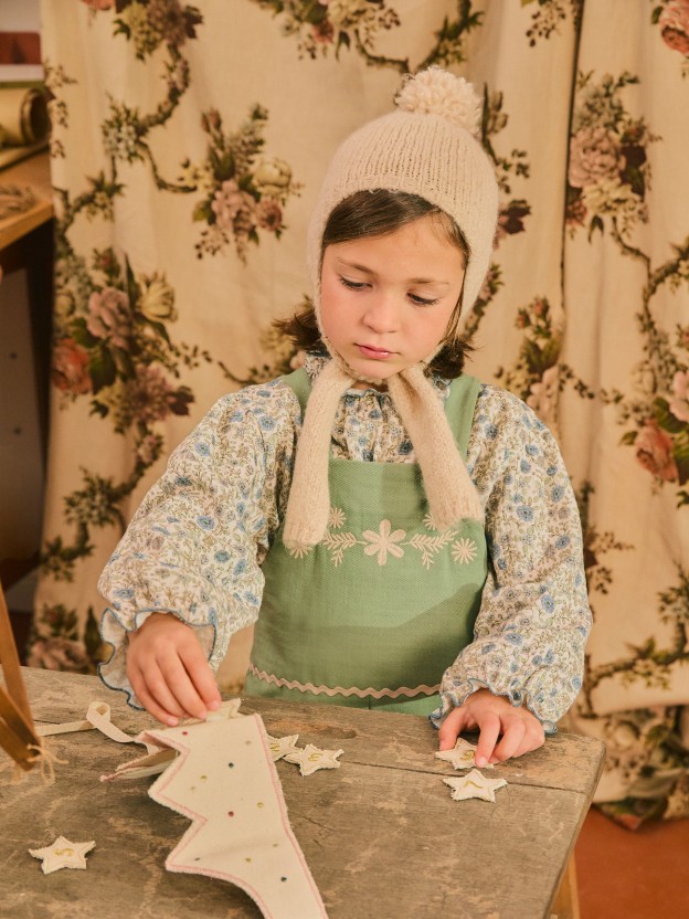 Blouse fleurs avec détail à volant Blouse fleurs avec détail à volant