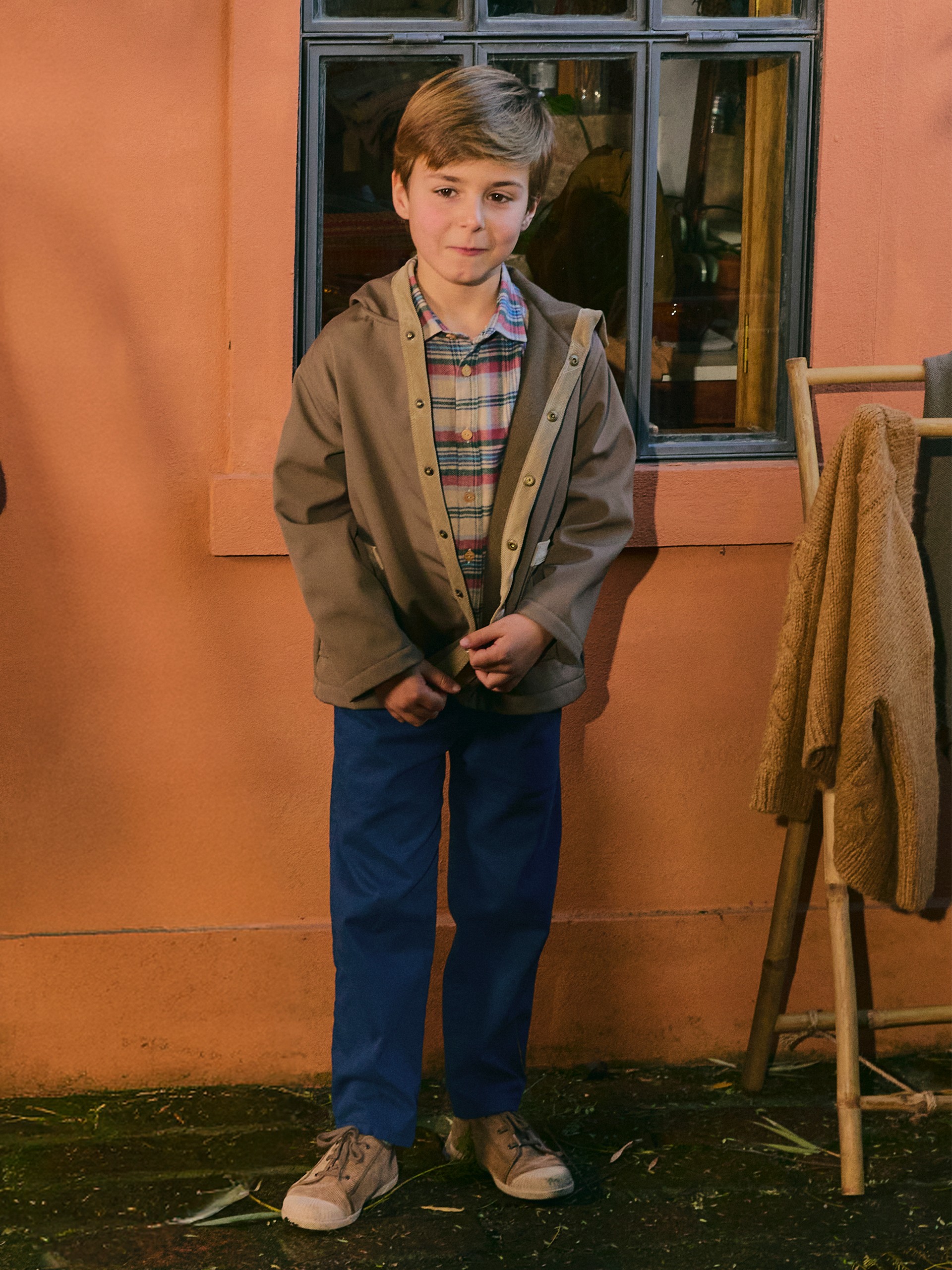 Gilet à capuche détails en velours côtelé