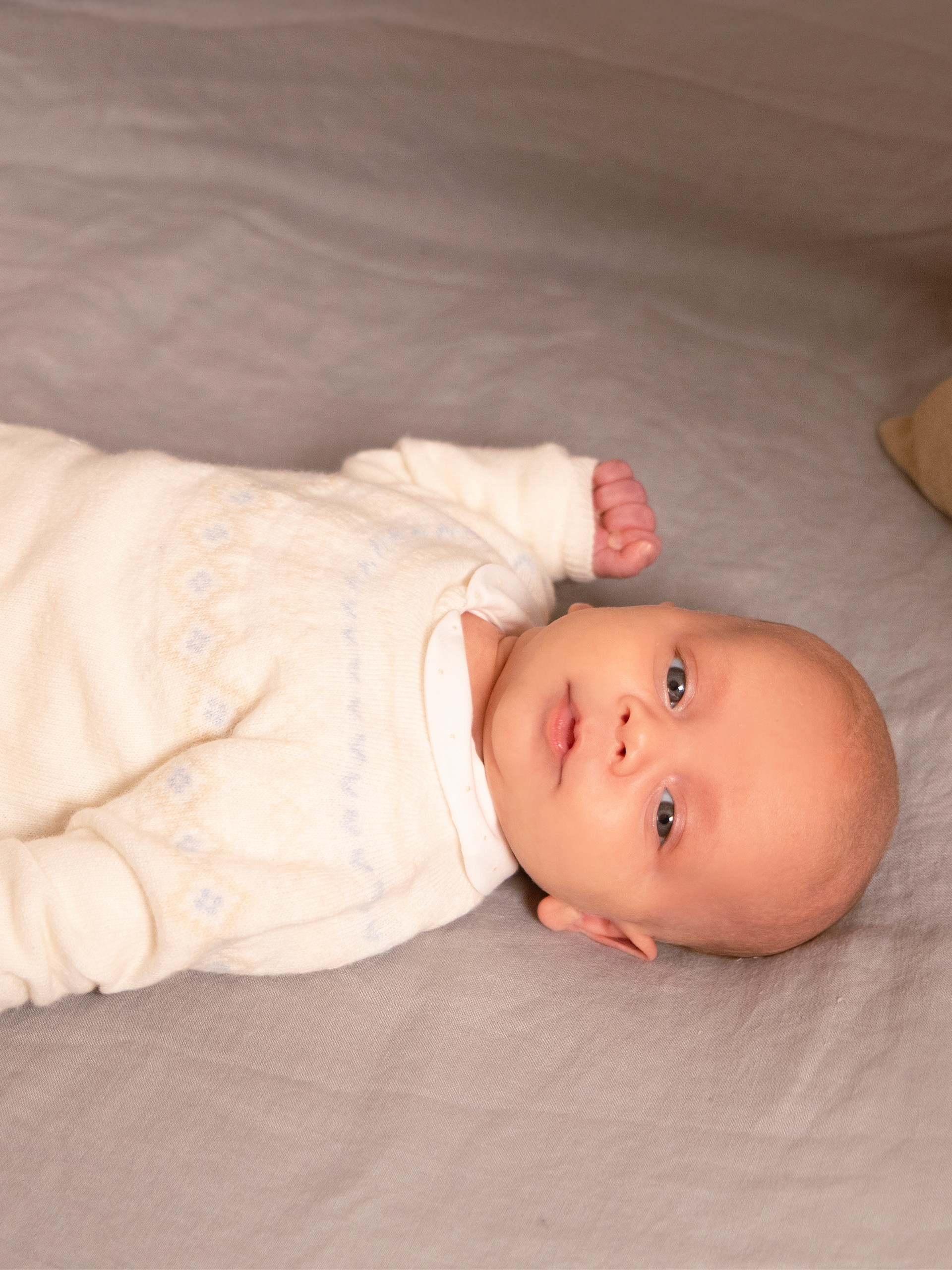 Bodysuit round collar with embroidered polka dots