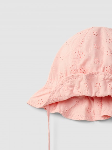 Hat in English embroidery with ribbon Hat in English embroidery with ribbon