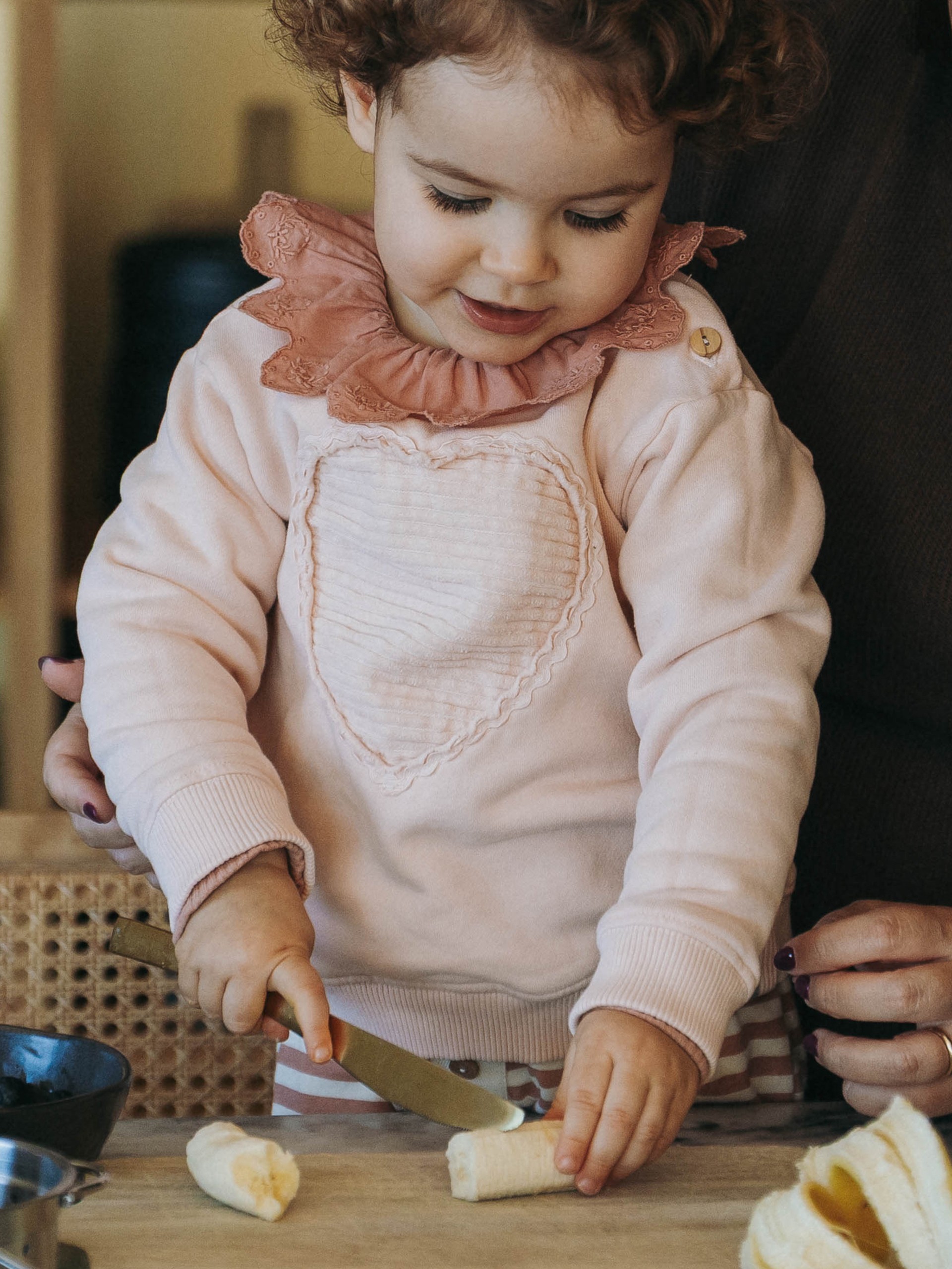 Longsleeve en maille cannelée à col en broderie anglaise