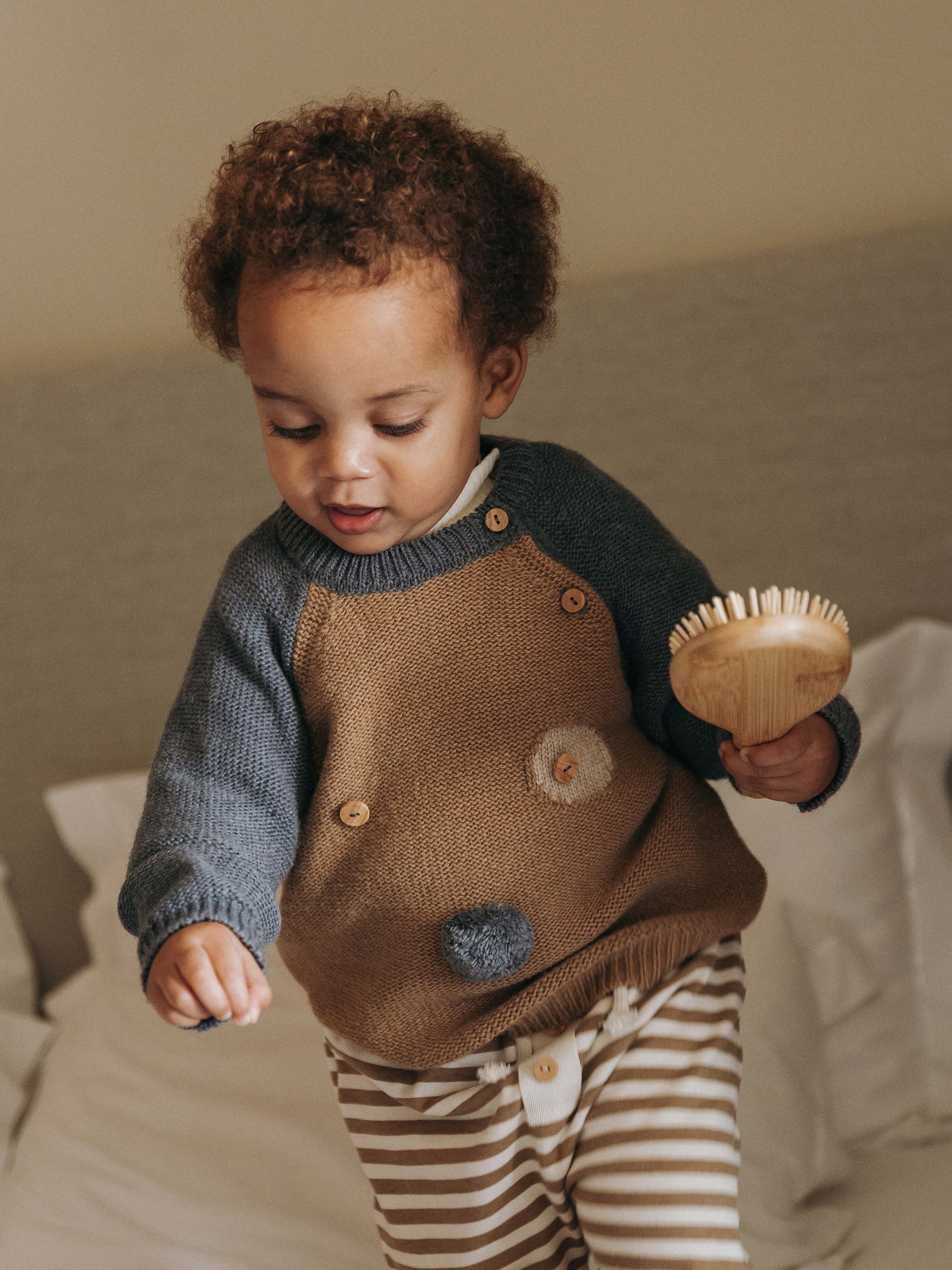 Pull tricoté avec détails en relief