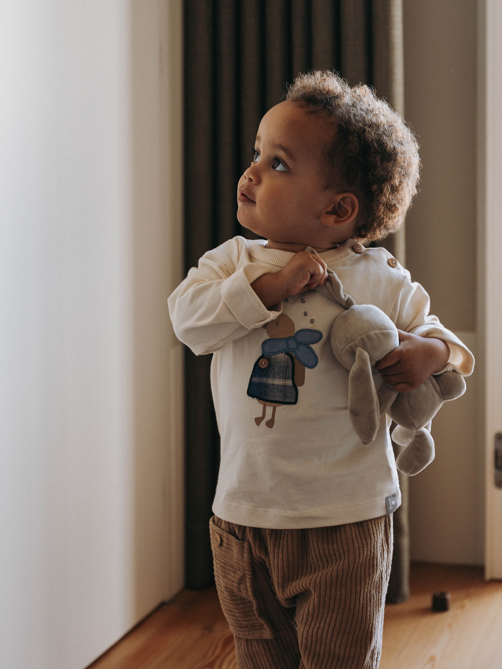 Pantalones pull-up en terciopelo acanalado con bolsillo