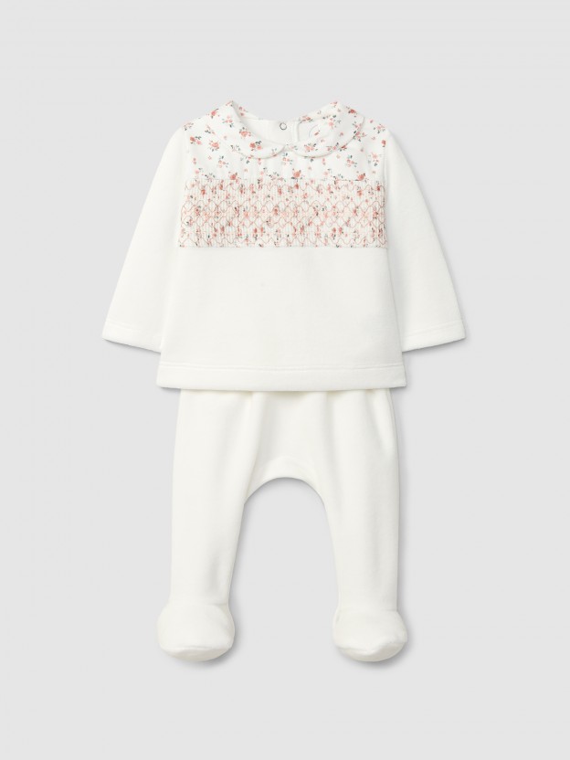 Fato de duas pe�as detalhe de smocks
