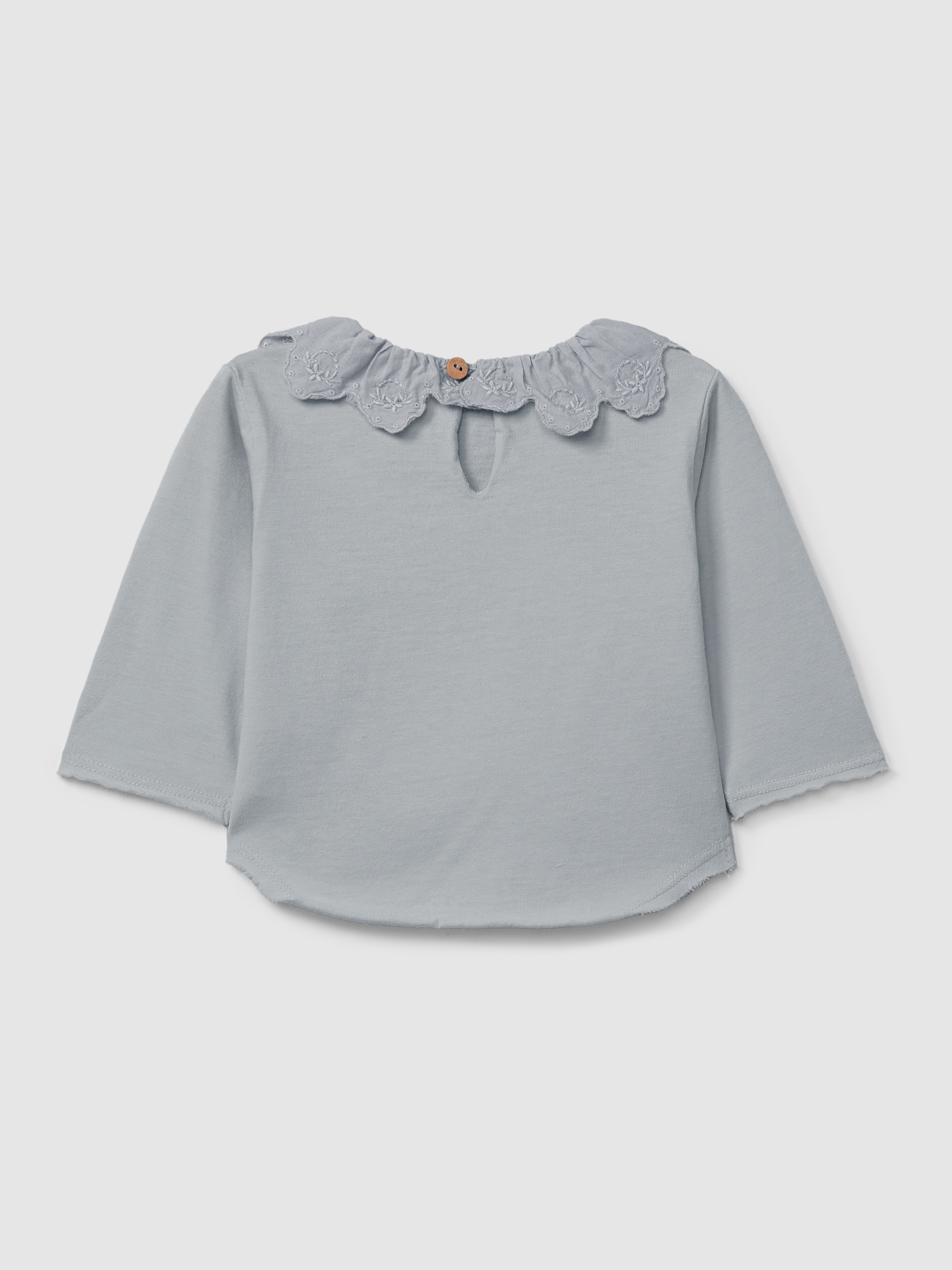 Camiseta de manga larga con cuello de volante en bordado inglés en algodón orgánico