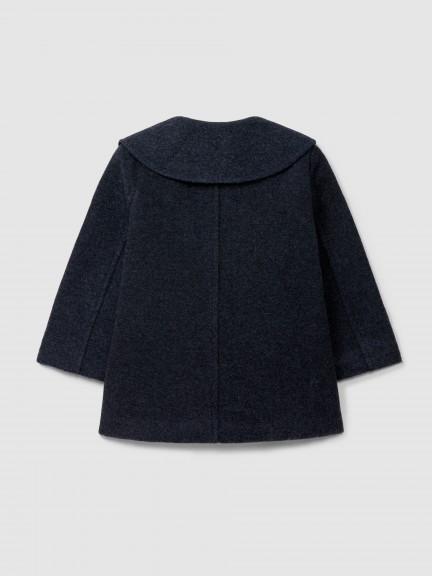 Wool overcoat with collar. Wool overcoat with collar.