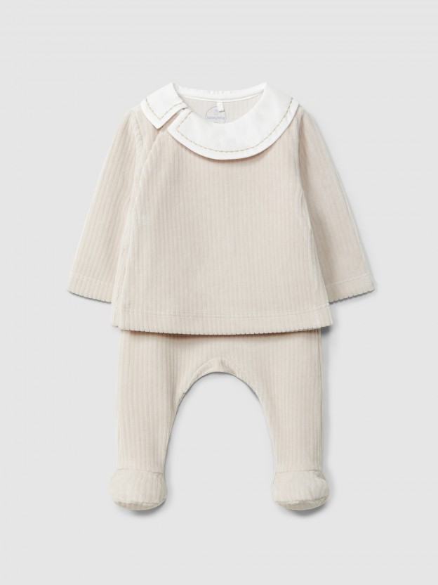 Two-piece ribbed velvet set with fabric collar Two-piece ribbed velvet set with fabric collar