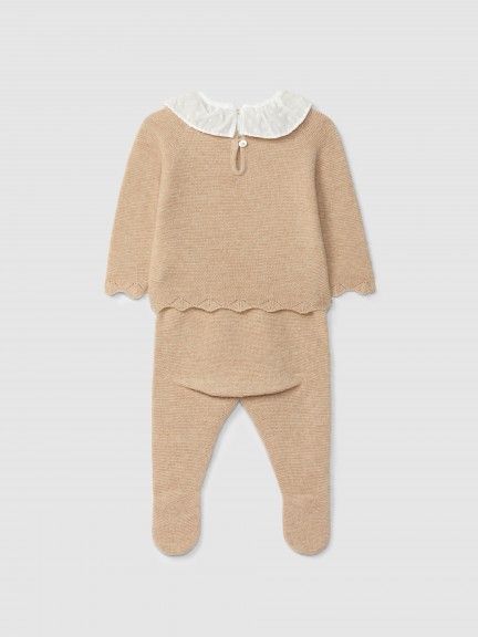 Knitted two-piece set with ruffled collar Knitted two-piece set with ruffled collar