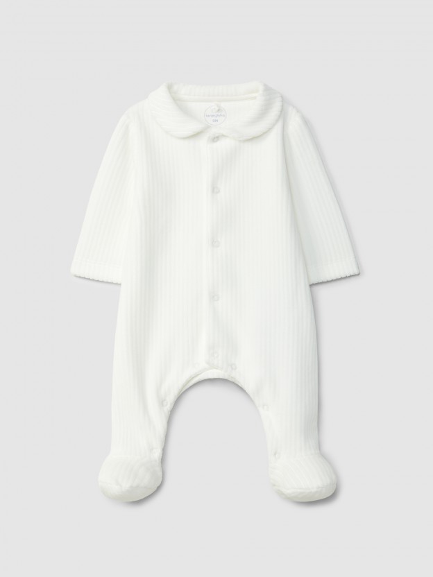 Babygrow gift box, beanie and burping blanket Babygrow gift box, beanie and burping blanket