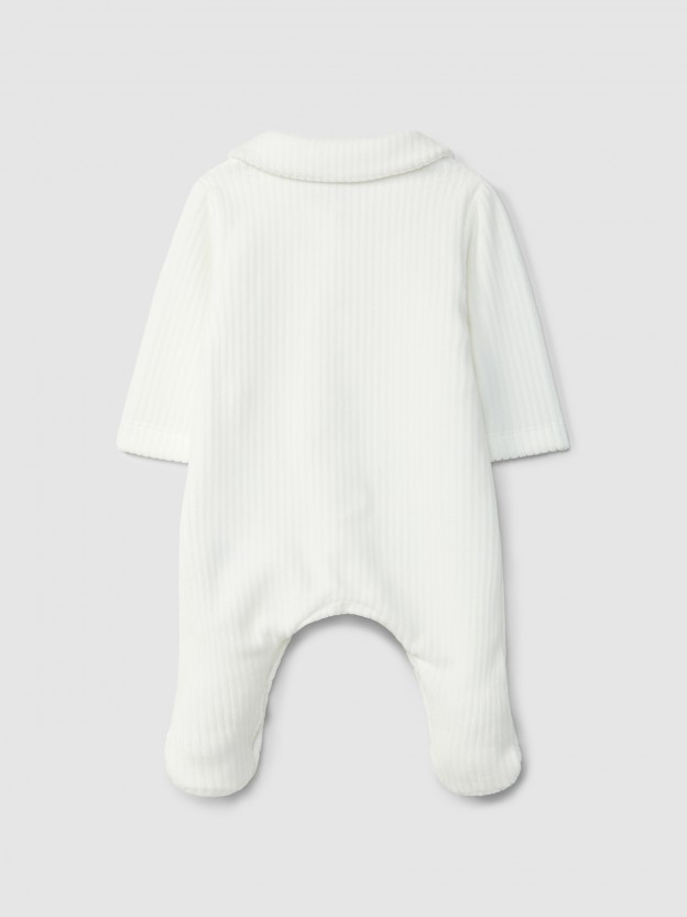Babygrow gift box, beanie and burping blanket Babygrow gift box, beanie and burping blanket