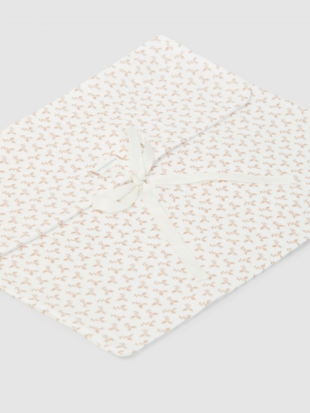 Print envelope first outfit