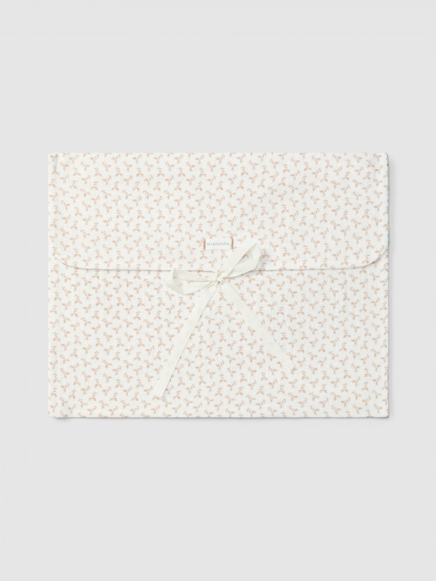 Print envelope first outfit